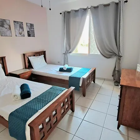 Anthea Gardens - Cosy Apartment