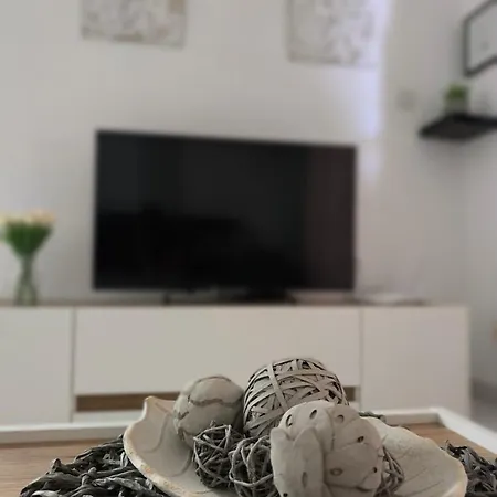 Апартаменты Anthea Gardens - Cosy