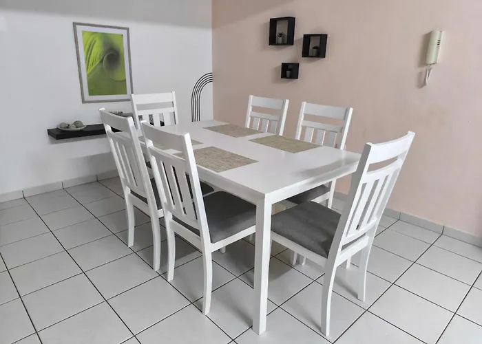 Anthea Gardens - Cosy Appartement